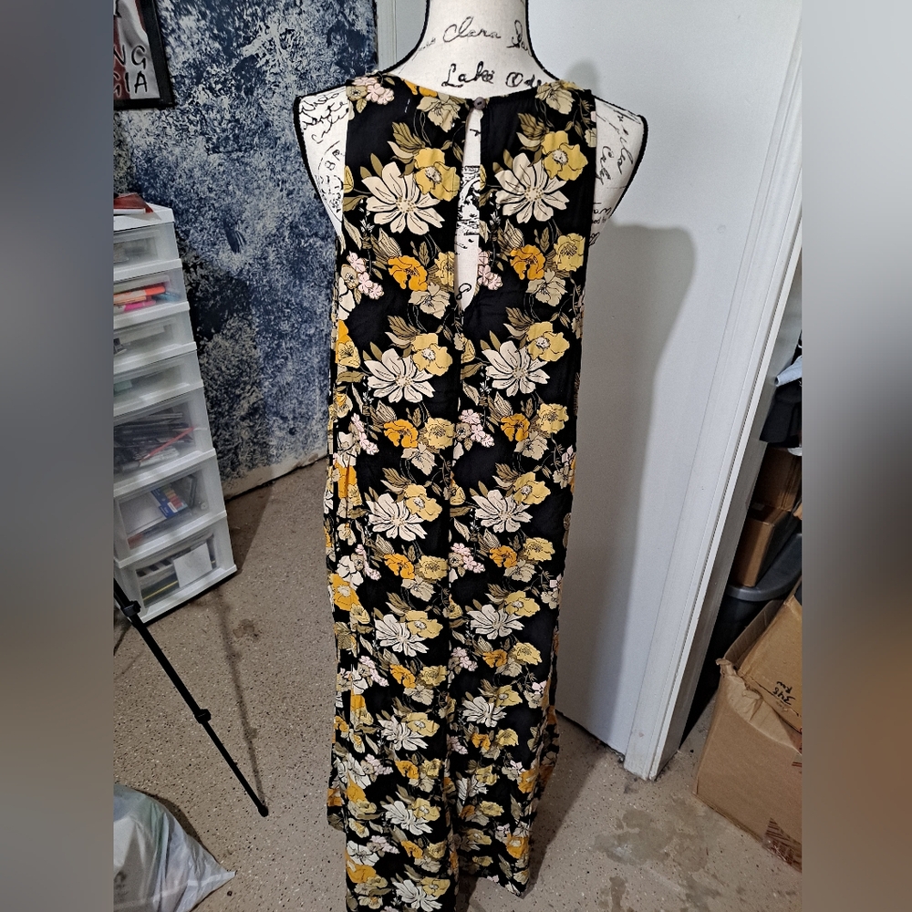 Floral Dress - Picture 2 of 10